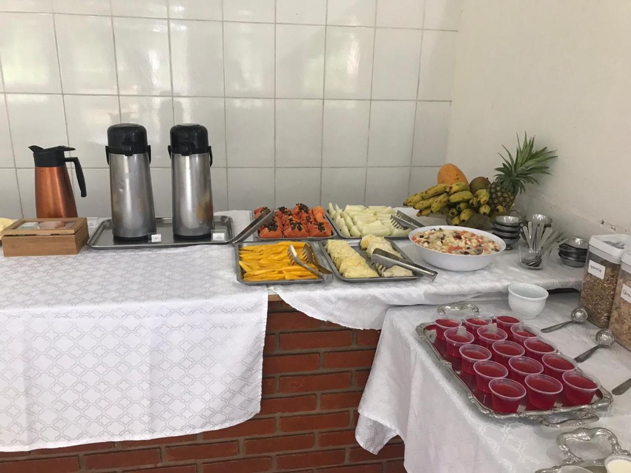 Hotel Emburi Piratininga (Sao Paulo)